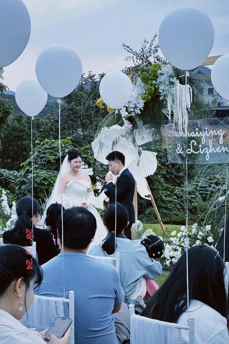 2026年4月马2026年结婚吉日 2026年4月马2026年黄道吉日查询-第1张图片 2026年4月马2026年结婚吉日 2026年4月马2026年黄道吉日查询-第1张图片