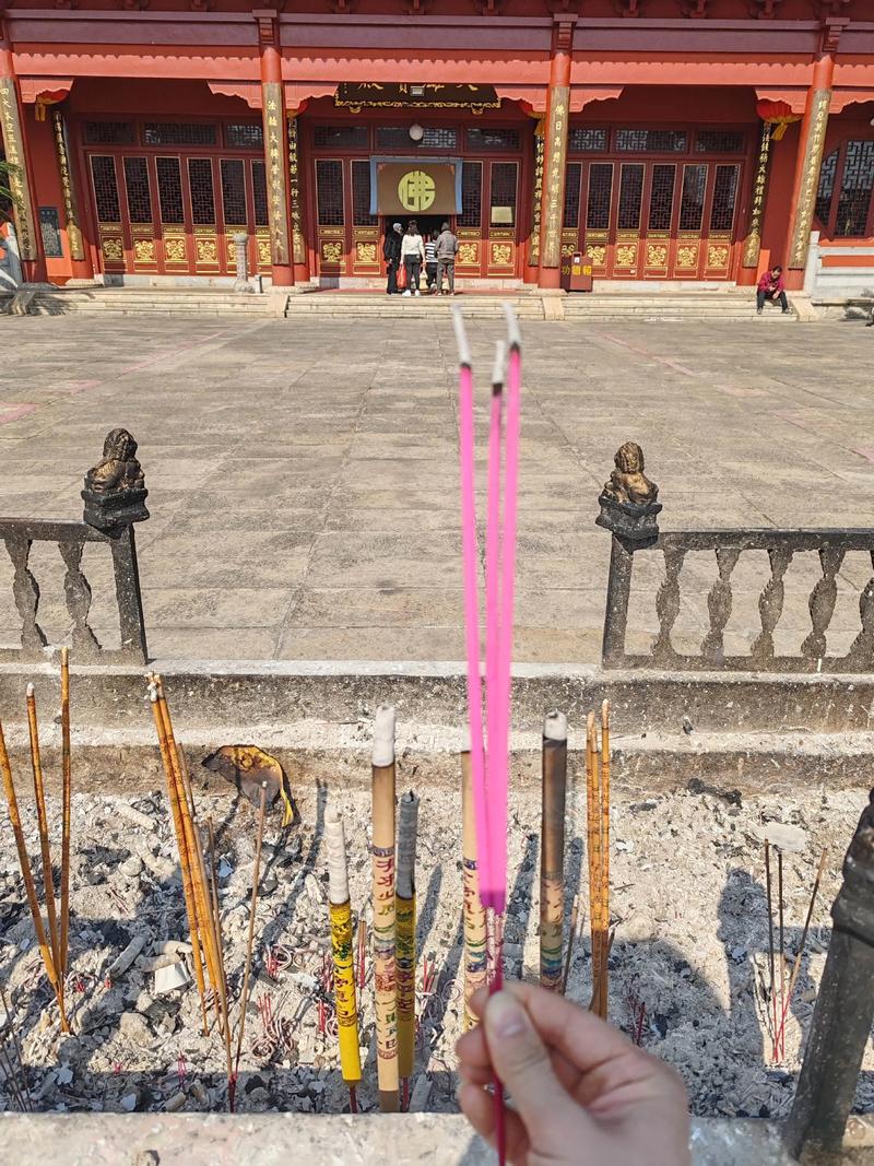 2026年3月寺庙上香吉日 2026年3月适合上香的黄道吉日查询-第1张图片 2026年3月寺庙上香吉日 2026年3月适合上香的黄道吉日查询-第1张图片